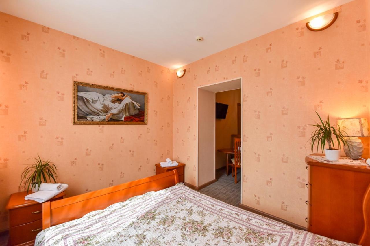 Hotel Jugend With Self Check-In Liepaja Exterior photo